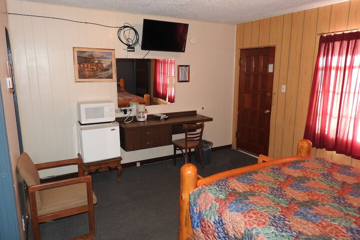 Room 37 of 44