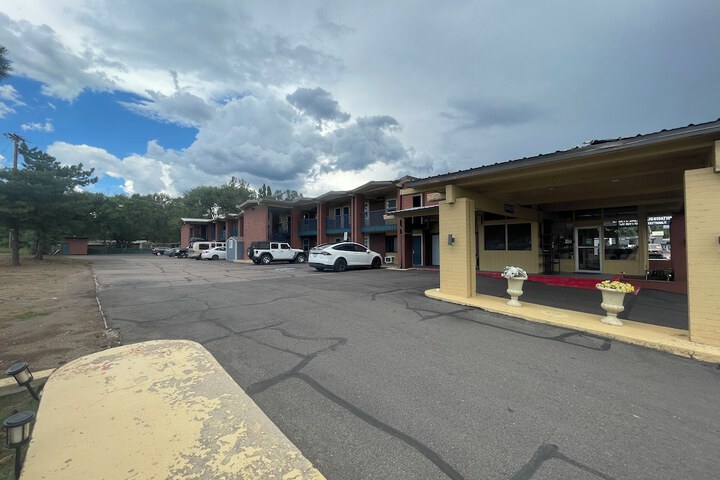Hotel 5 of 41