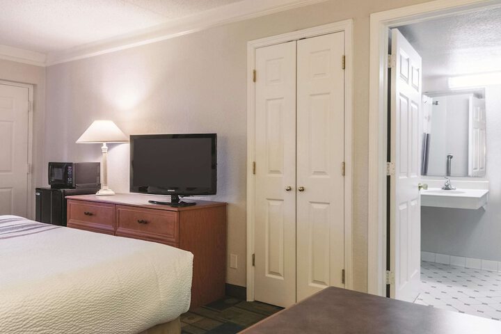Room 22 of 25