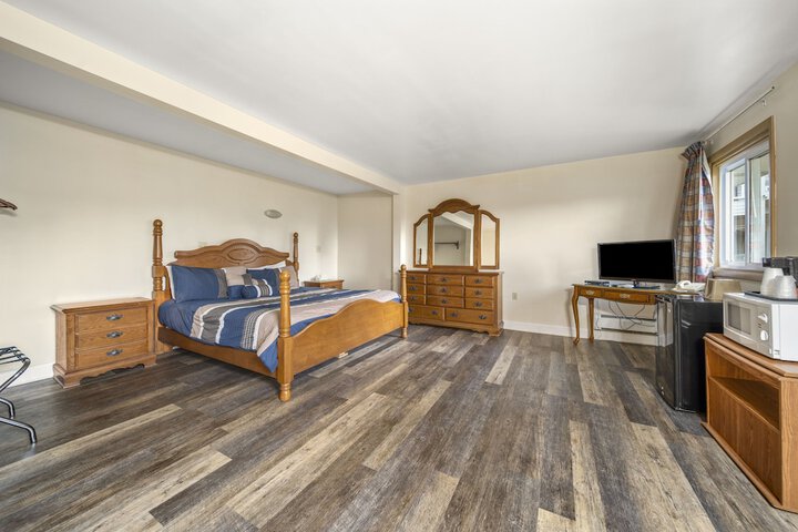 Room 34 of 59