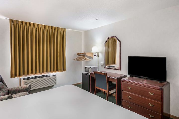 Room 20 of 33
