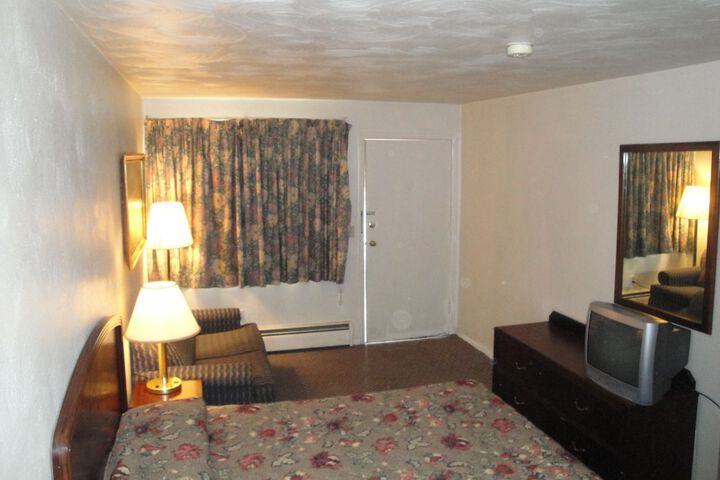 Room 12 of 14