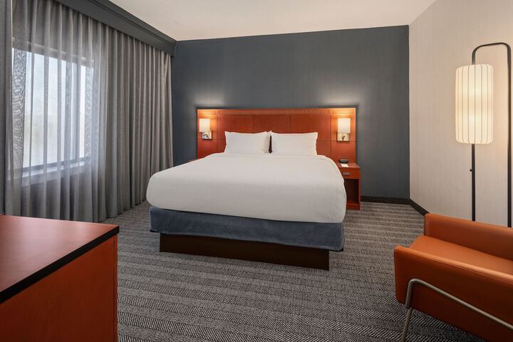 Courtyard Chicago Waukegan Gurnee