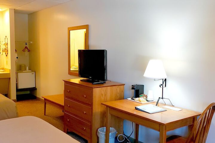 Room 64 of 91