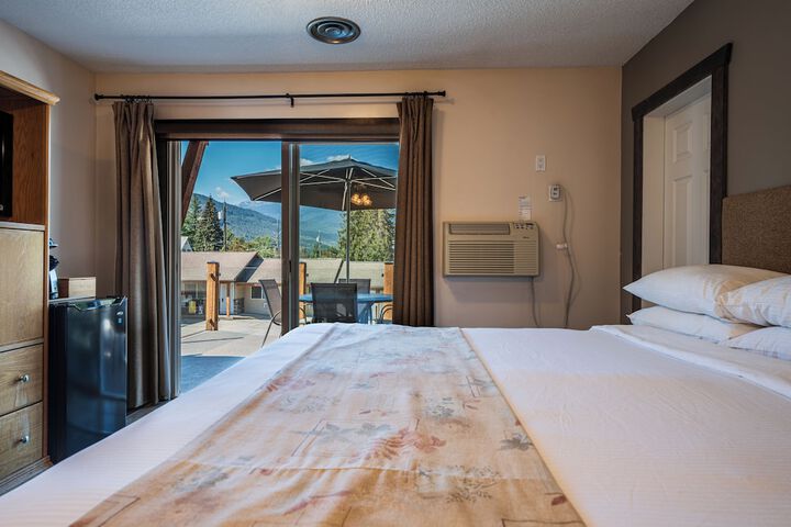 Swiss Chalet Motel