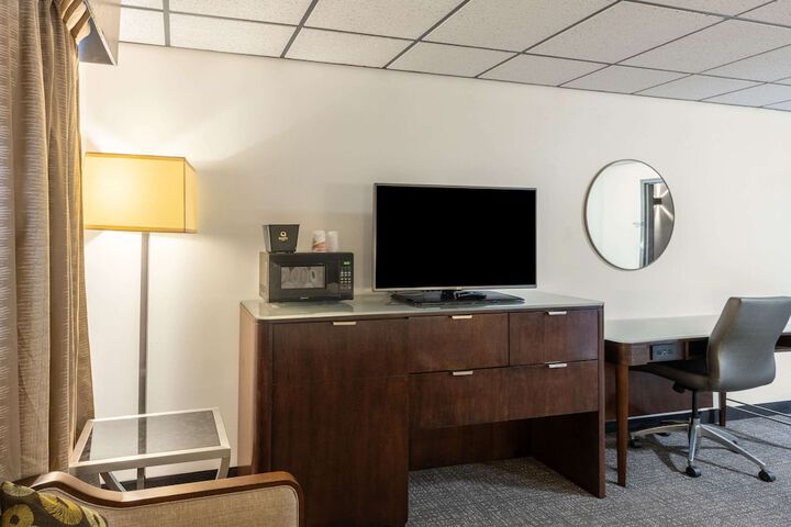 Room 52 of 68