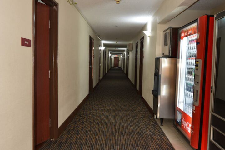 Ballroom/Hall 47 of 50
