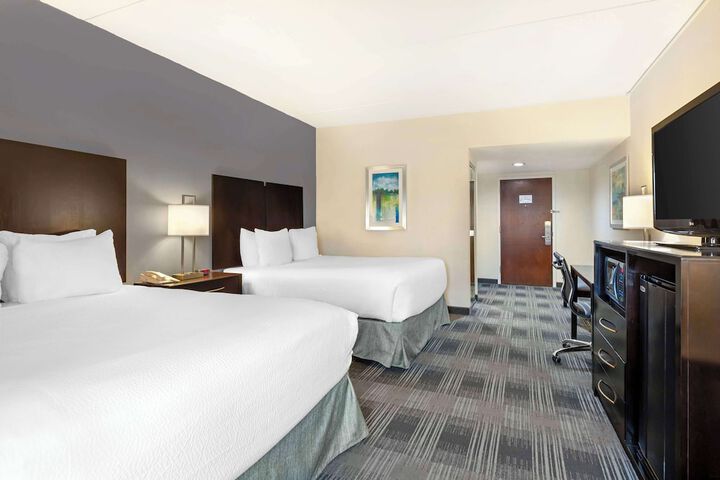 Best Western Hartford Hotel & Suites