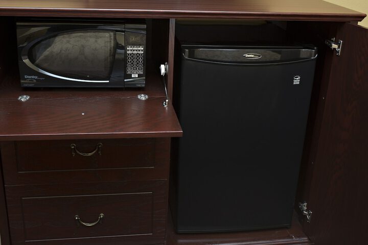 Best Western Plus Fredericton Hotel & Suites