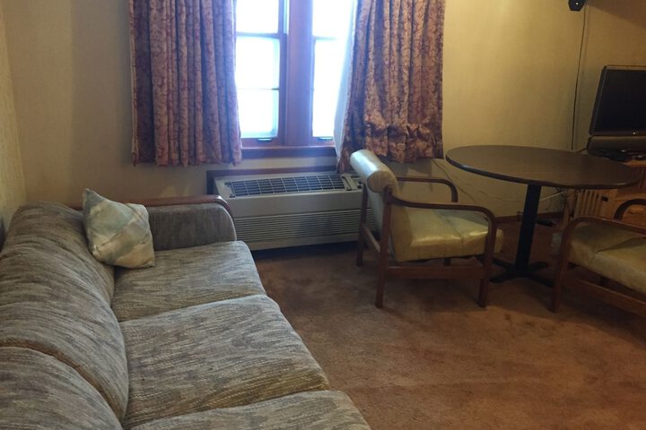 Room 24 of 26