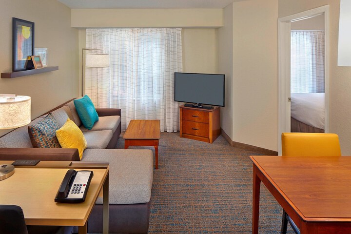 Room 17 of 27