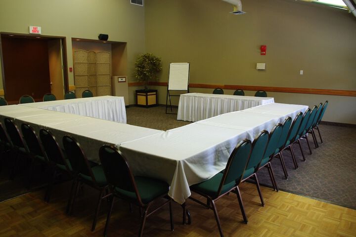 Waterton Lakes Lodge Resort