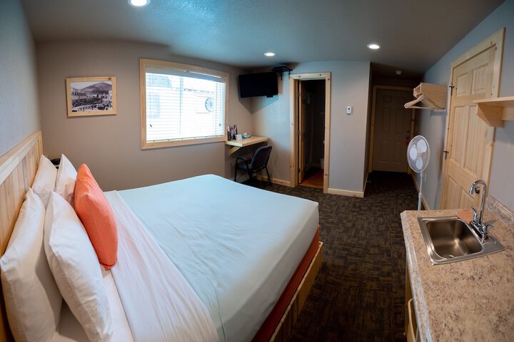 Room 30 of 67