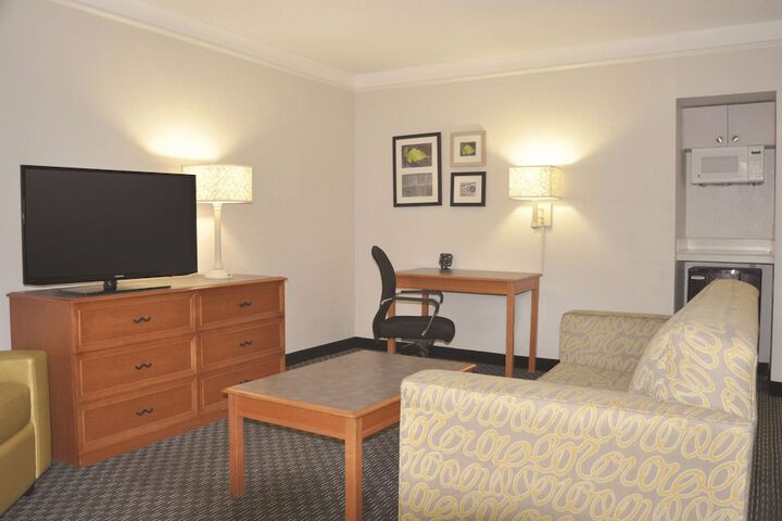 Room 89 of 102