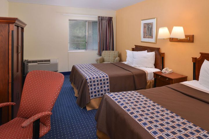 Room 16 of 32