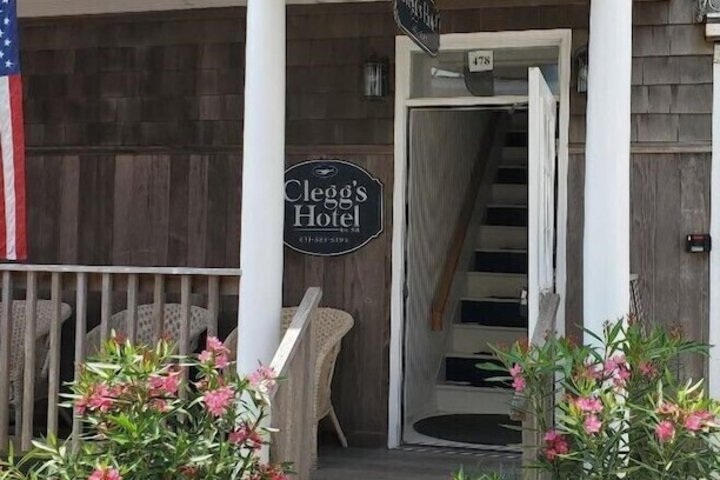 Cleggs Hotel