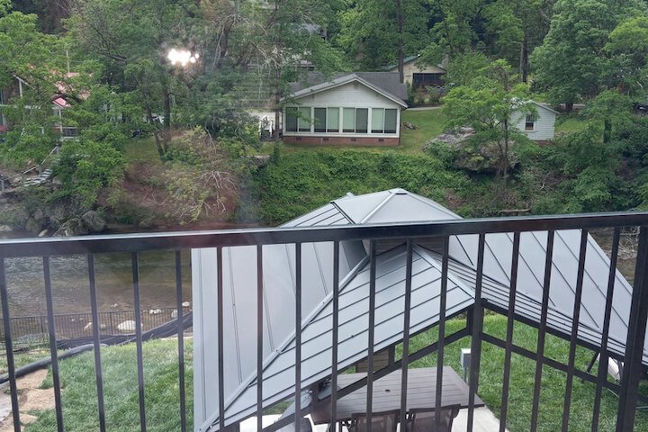 The Carter Lodge on the River