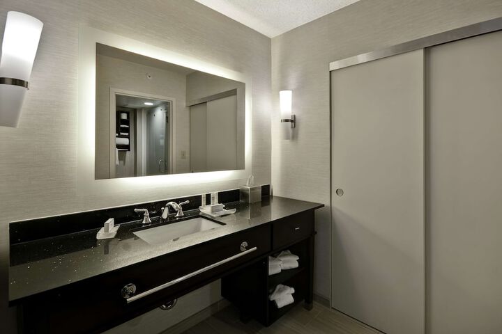 Room 15 of 52