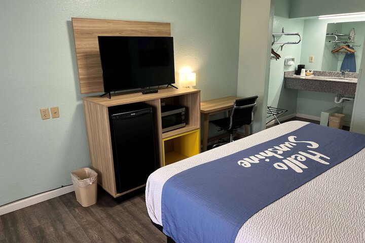Room 9 of 22