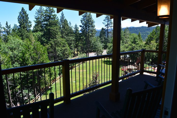 Callahans Mountain Lodge