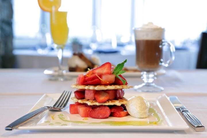 Madison Beach Hotel