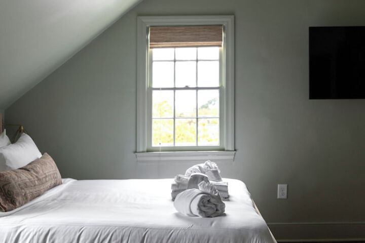 Room 79 of 292