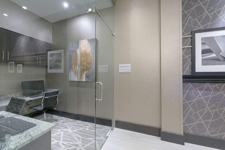 Business Center 66 of 66