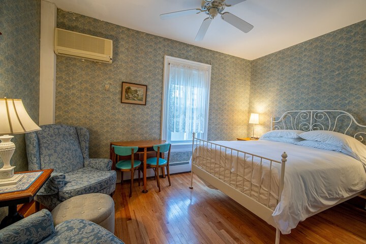 Room 113 of 146