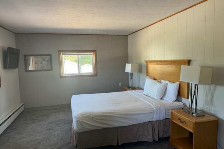 Room 7 of 13