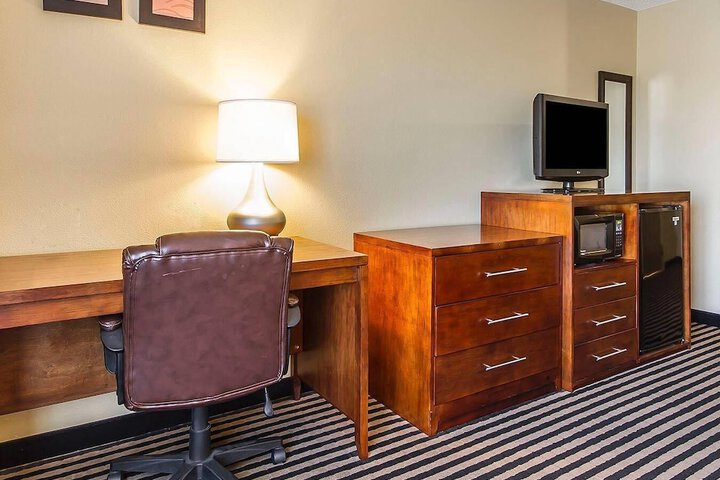 Comfort Inn Owatonna near Medical Center
