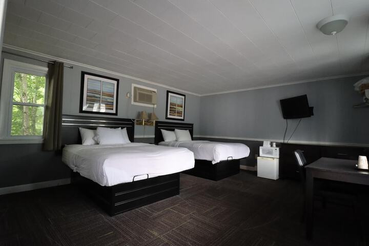 Travelodge by Wyndham Lincoln Near White Mountain