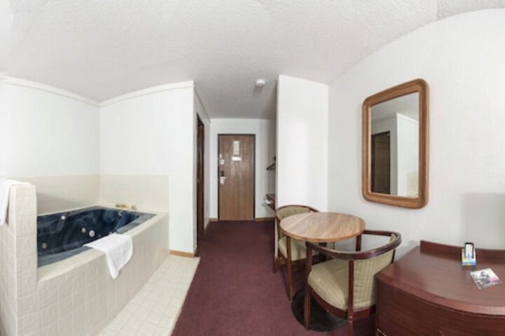 Oak Grove Inn
