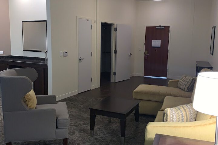 Hampton Inn & Suites Rockville Centre