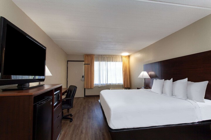 Room 21 of 39