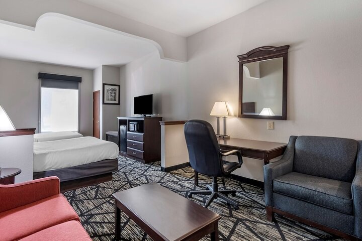 Room 27 of 42