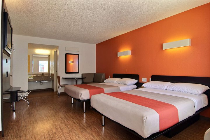 Room 19 of 29