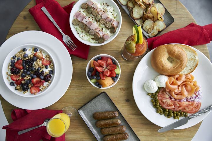 Breakfast/Coffee Service 54 of 77
