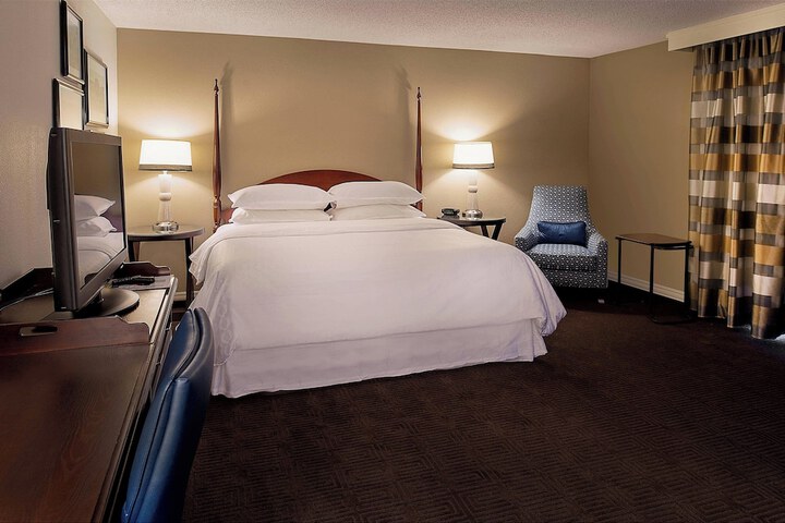 Room 30 of 72