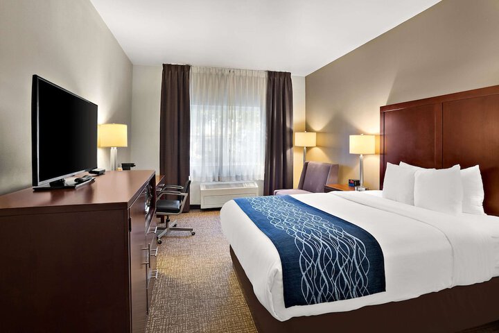 Room 17 of 35