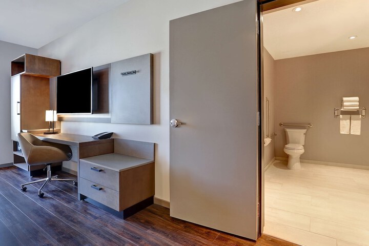Room 25 of 45