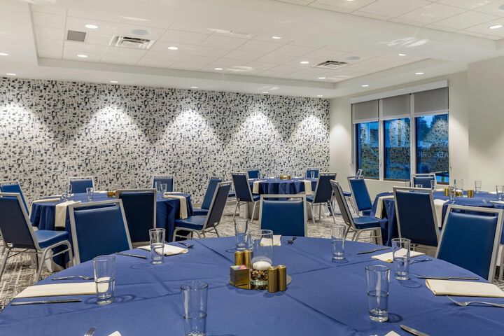 Cambria Hotel Rock Hill - University Center