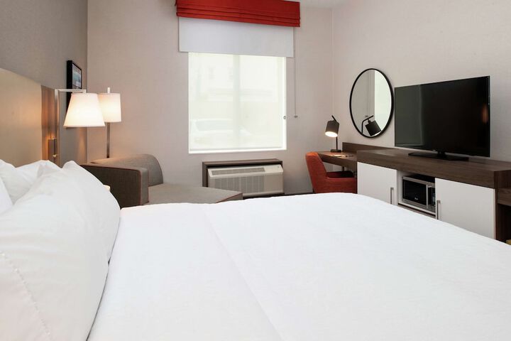 Room 34 of 59