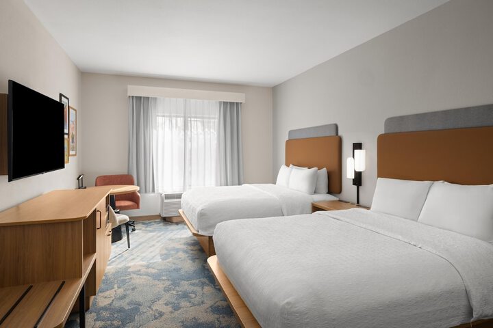 Hampton Inn & Suites Ontario