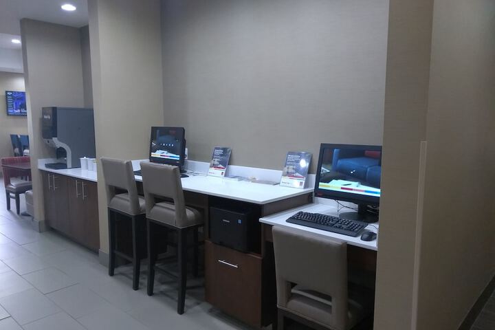 Business Center 53 of 55