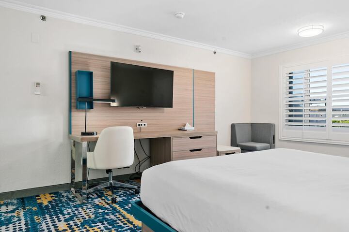 Room 14 of 64