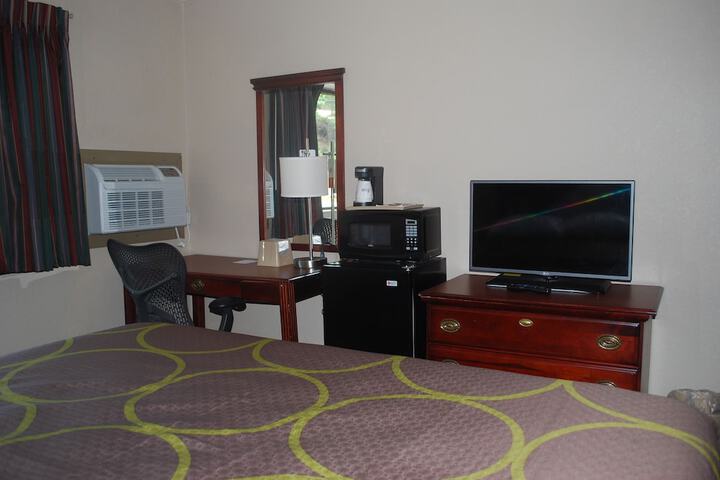 Room 7 of 24
