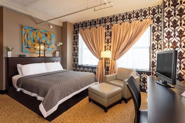The Giacomo Niagara Falls NY an Ascend Collection Hotel