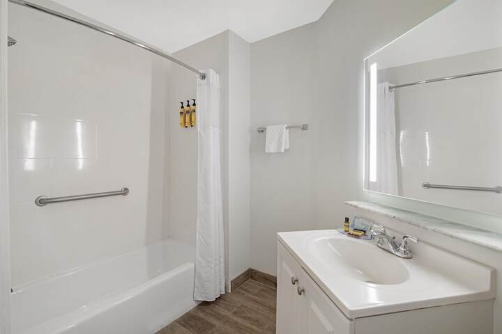Best Western Plus Brunswick Bath
