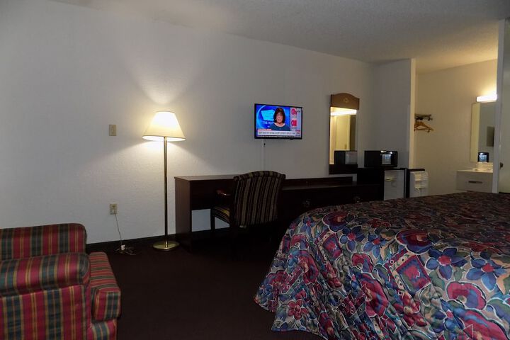 Room 17 of 26