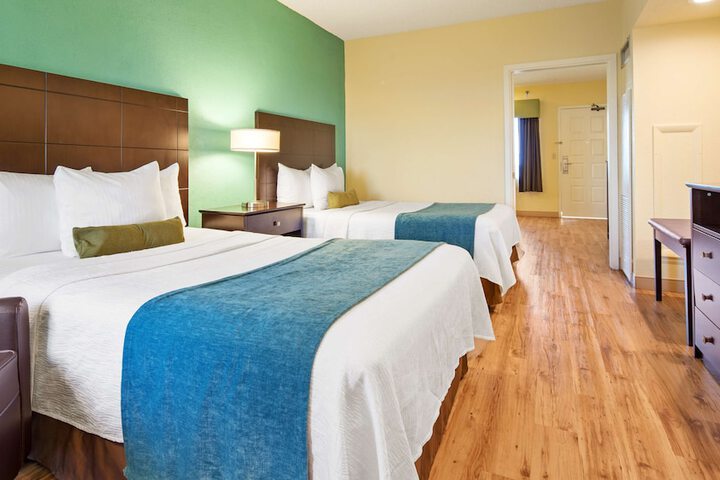 Best Western Plus Deerfield Beach Hotel & Suites